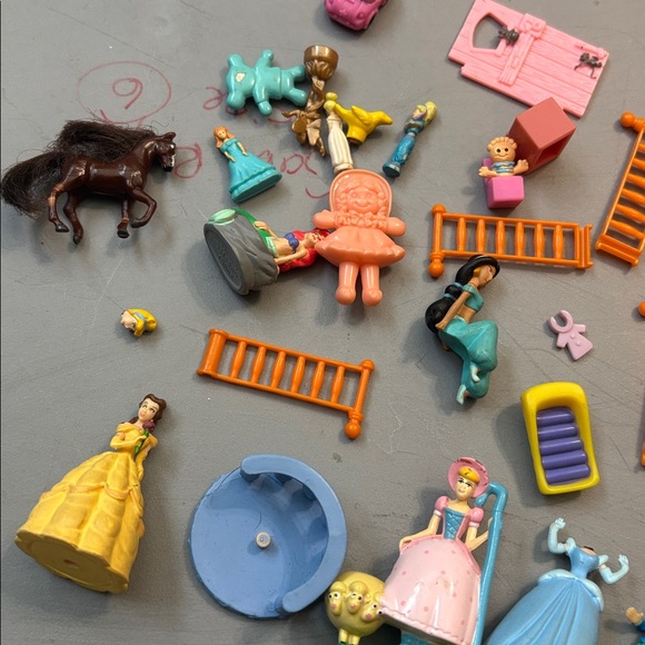Misc. lot of Polly Pocket bits and pieces - Picture 4 of 4